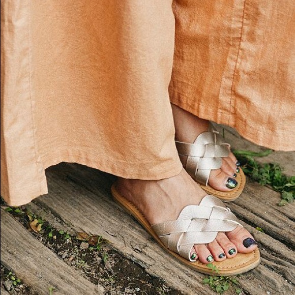 Roxy Women's Edessa Slide Sandals - Picture 2 of 4